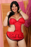 Curvy Seductress Melanie! 